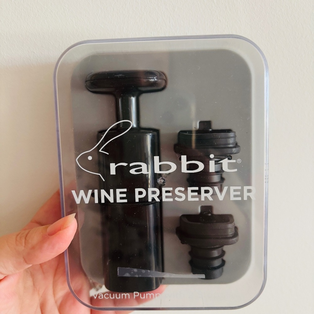 Rabbit Wine Preserver